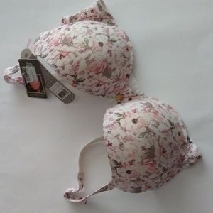 Daisy Fuentes VERY SEXY Floral T- Shirt Push-Up Bra